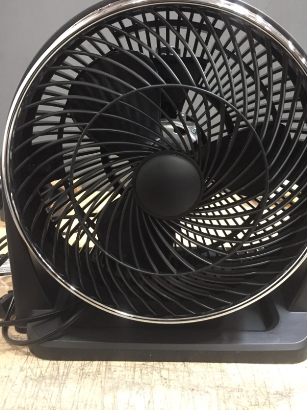 Photo 2 of 11 in. 3-Speeds Table Fan
