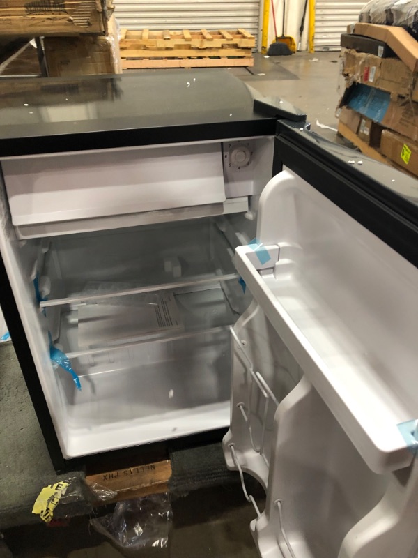 Photo 1 of **PARTS ONLY**
BLACK+DECKER BCRK25B Compact Refrigerator Energy Star Single Door Mini Fridge with Freezer, 2.5 Cubic Feet, Black
