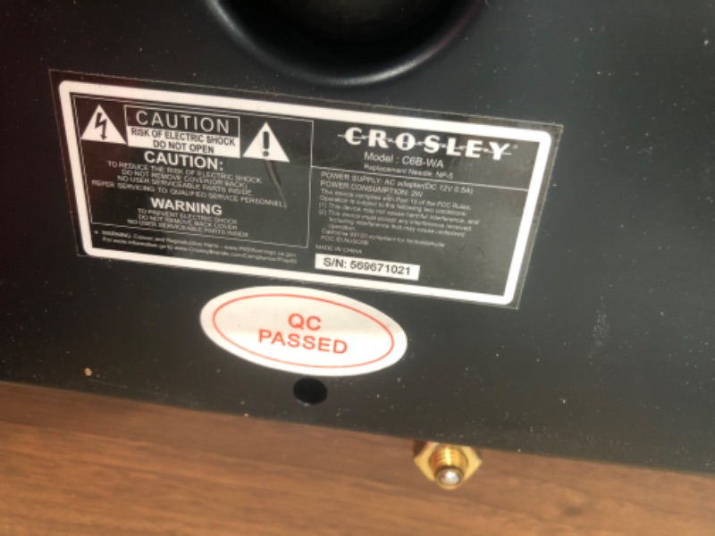 Photo 5 of **DAMAGED**UNABLE TO TEST* MISSING PARTS* Crosley C6B-WA Belt-Drive Bluetooth Turntable with Built-in Preamp and Adjustable Tone Arm, Walnut
