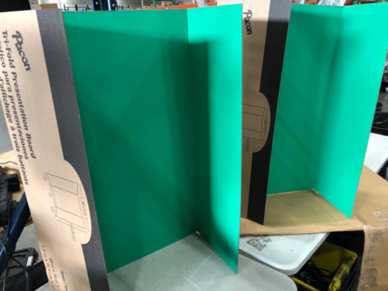 Photo 2 of 2 items 
Spotlight 1 Ply Trifold Display Board, 48" Width x 36" Height, Green (x2)