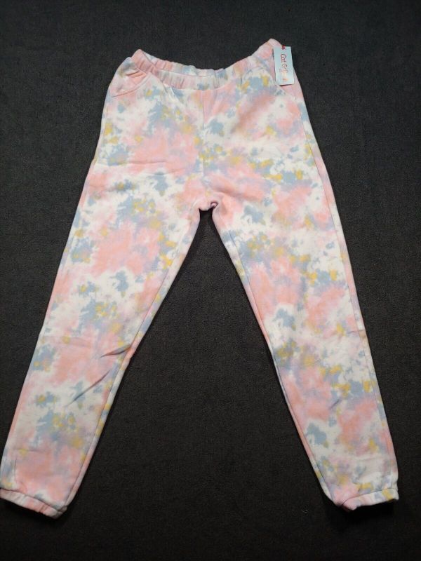 Photo 1 of 6 PACK
Cat & Jack Girls 'Soft Fleece Pull-On Jogger Pants, Warm Tie-Dye, X-Large 14/16
