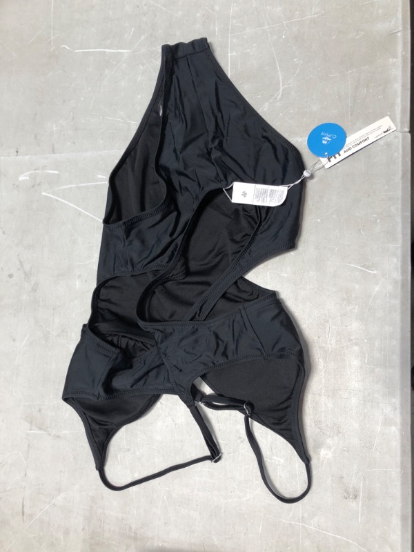 Photo 3 of 2 item bundle 
Kasey Black Cutout Back One Piece Swimsuit
black bottoms 
size large 