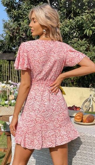 Photo 1 of  Pink Floral Chiffon Belt Wrap Mini Dress For Woman Sexy V-Neck Short Sleeve Holiday Beach Dress 2022 Summer Sundress
SIZE MEDIUM 