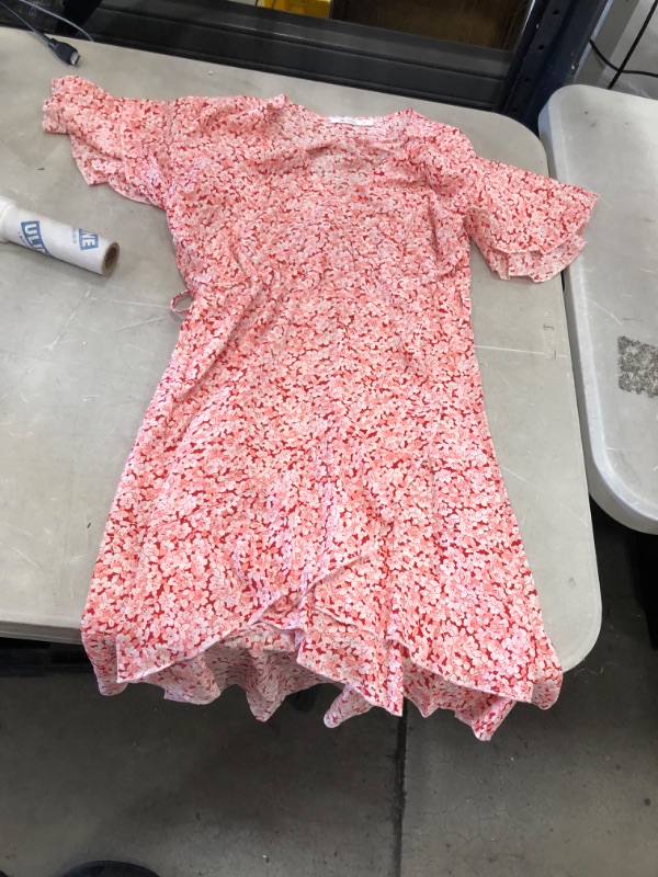 Photo 2 of  Pink Floral Chiffon Belt Wrap Mini Dress For Woman Sexy V-Neck Short Sleeve Holiday Beach Dress 2022 Summer Sundress
SIZE MEDIUM 