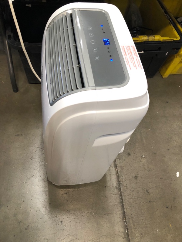 Photo 3 of PARTS ONLY COMPRESSOR NOT COMING ON 
BLACK+DECKER 8,000 BTU Portable Air Conditioner with Remote Control, White
