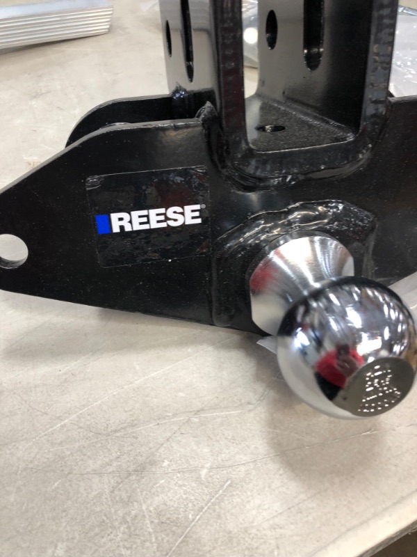 Photo 1 of ***PARTS ONLY***  REESE ADJUSTABLE WEIGHT DISTRUBUTION SYSTEM 