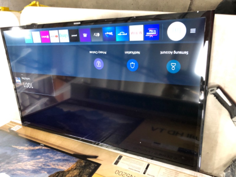 Photo 2 of SAMSUNG 40-inch Class LED Smart FHD TV 1080P (UN40N5200AFXZA, 2019 Model)