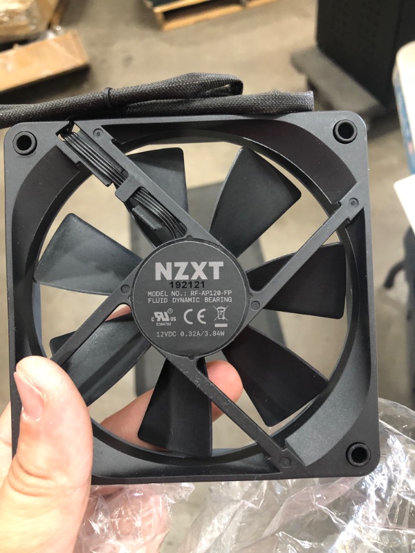 Photo 1 of NZXT Kraken Z73 360mm - RL-KRZ73-01 - AIO RGB CPU Liquid Cooler - Customizable LCD Display - Improved Pump - Powered by CAM V4 - RGB Connector - Aer P 120mm Radiator Fans (3 Included)