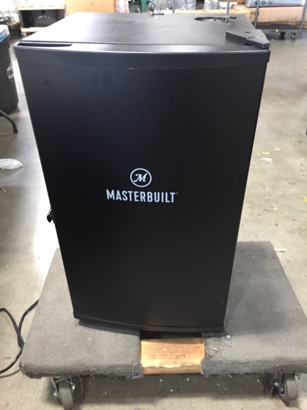 Photo 2 of **MINOR DAMAGE** Masterbuil Digital Electric BBQ Smoker, Black