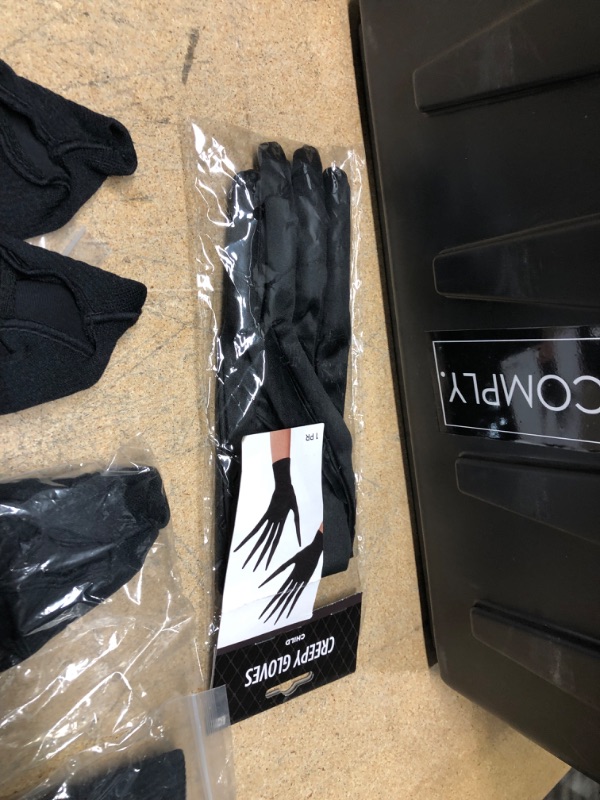 Photo 3 of Bundle of 4 Gloves 
3 Pairs Of Black Compression Gloves Large, Childs Black Creepy Gloves 