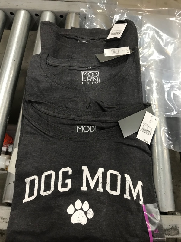 Photo 2 of *3 SHIRTS* WOMEN'S SIZE : XXL*
Women's Dog Mom Short Sleeve Graphic T-Shirt -
