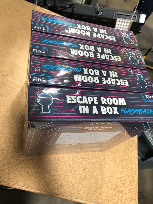 Photo 2 of Escape Room in a Box: Flashback, pack of 4
