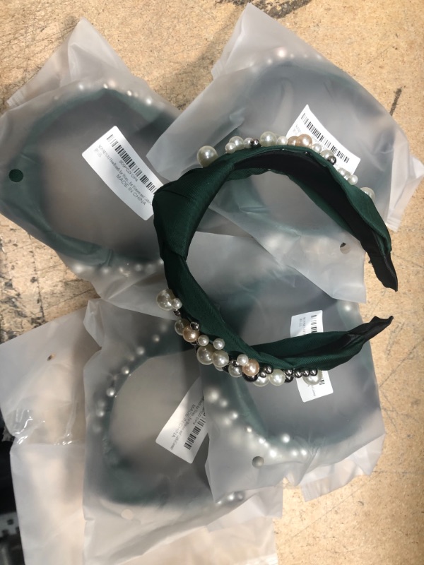 Photo 2 of 6 PCS HAIR ACCESORY BUNDLE
5 - Knotted Faux Pearl Embellished Headband**Green**
3 Pack $th Of July Scrunchies