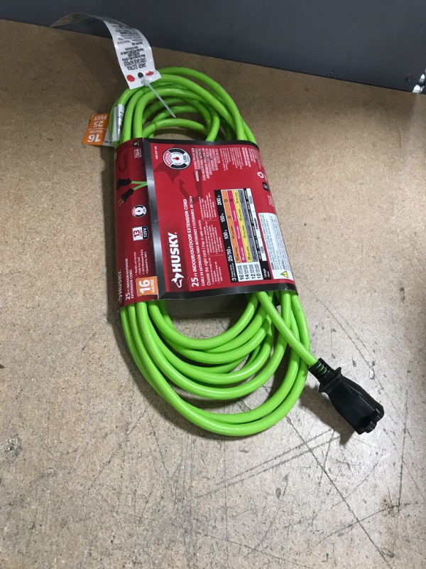 Photo 4 of 25 ft.16/2 Indoor/Outdoor Extension Cord, GREEN