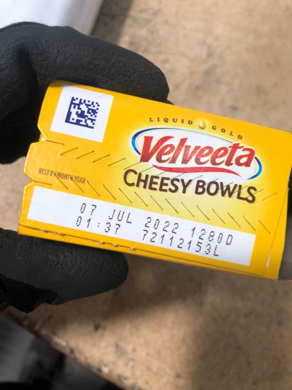 Photo 2 of *Velveeta: EXPIRES July 2022*
Miscellaneous Bundle (7x5 ft/2.2x1.5m grey backdrop and Velveeta cheesy bowl)
