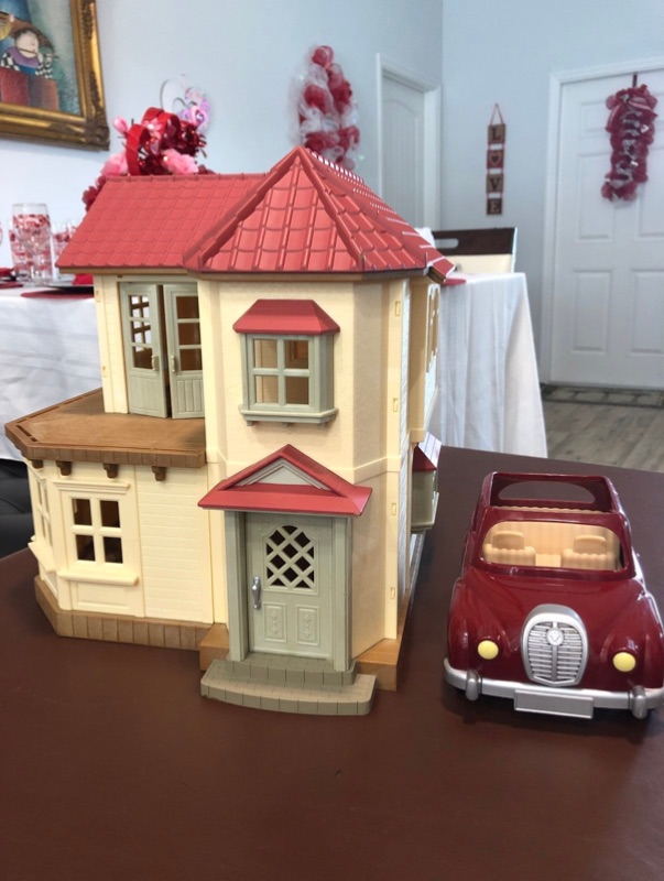 Photo 1 of Calico Critters Red Roof Country House Car