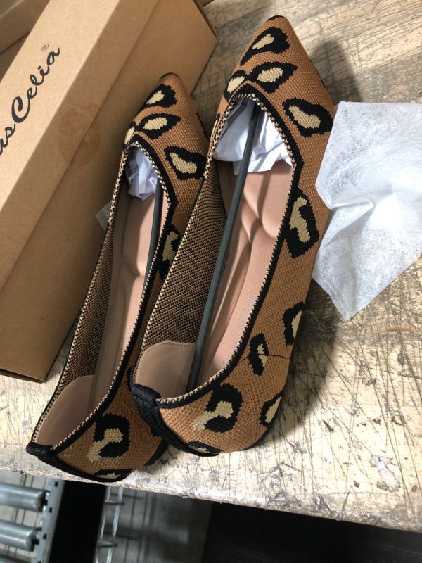 Photo 1 of VenusCelia Women's Flexible Knit Flat Shoe leopard 9.5