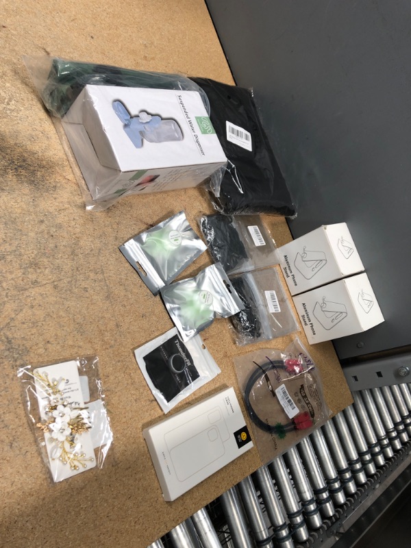 Photo 1 of 12 ITEMS*
BUNDLE OF ELECTRONIC ACCESSORIES AND HOME GOODS*