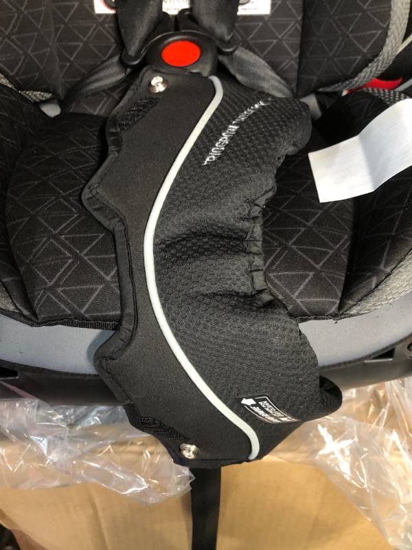 Photo 8 of *USED/SEE NOTES* Graco TrioGrow SnugLock LX 3 in 1 Car Seat, Sonic