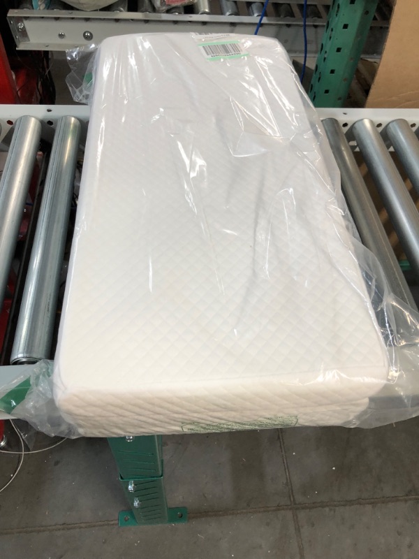 Photo 2 of 2-in trifold toddler bed mattress topper 40x26x2in