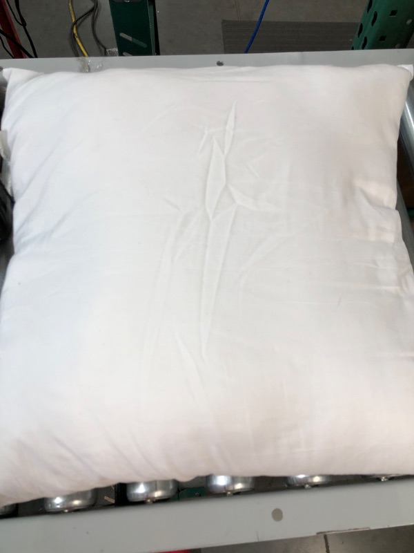 Photo 2 of *USED/SEE NOTES* MIULEE Set of 2 Throw Pillow Inserts Hypoallergenic 18x18 Inch 