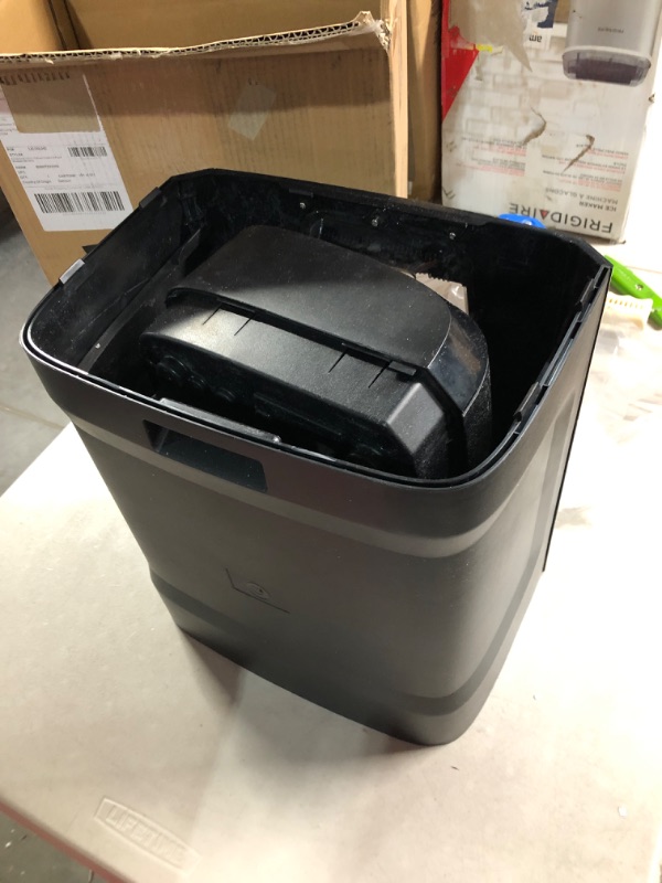 Photo 2 of **FOR PARTS**Fellowes 12C15 12 Sheet Cross-Cut Paper Shredder 