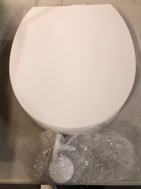 Photo 3 of *BRAND NEW* Hyten Elevated Quiet-Close Round-Front Toilet Seat, White Round White