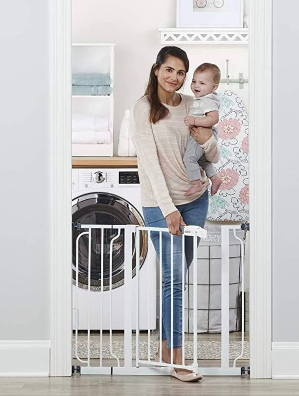 Photo 1 of 
Roll over image to zoom in
Regalo Easy Step 38.5-Inch Wide Walk Thru Baby Gate,