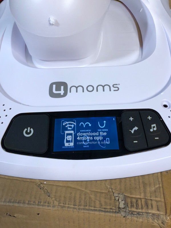 Photo 2 of 4moms mamaRoo 4 Multi-Motion Baby Swing 