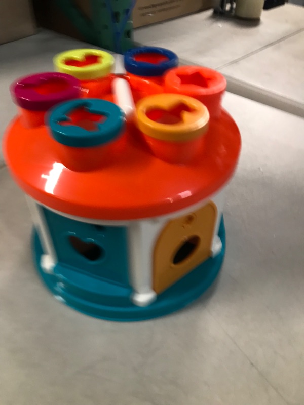 Photo 2 of Battat – Shape Sorter House – Color and Shape Sorting Toy with 6 Keys and 12 Shapes