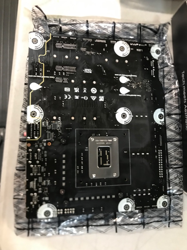 Photo 5 of MSI PRO Z690-A ProSeries Motherboard (ATX, 12th Gen Intel Core, LGA 1700 Socket, DDR5, USB 3.2 Gen 2, PCIe 5, 2.5G LAN, M.2 Slots)