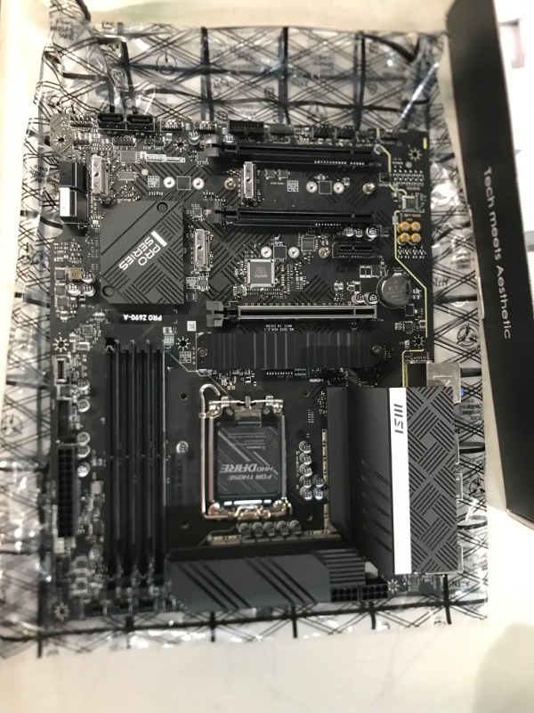 Photo 4 of MSI PRO Z690-A ProSeries Motherboard (ATX, 12th Gen Intel Core, LGA 1700 Socket, DDR5, USB 3.2 Gen 2, PCIe 5, 2.5G LAN, M.2 Slots)