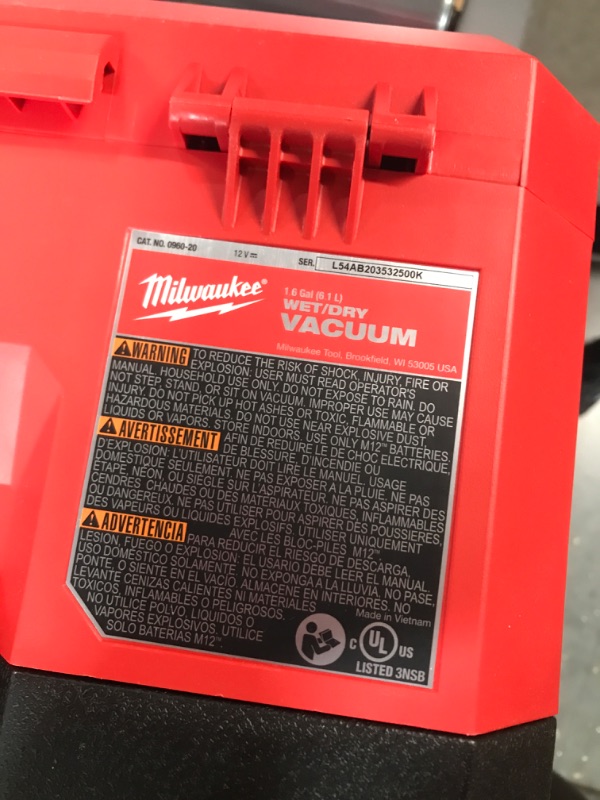 Photo 4 of **USED** UNABLE TO TEST** BATTERY NOT INCLUDED** Milwaukee 0960-20 M12 Fuel 12VLithium-Ion Cordless 1.6 Gal. Wet/Dry Vacuum (Tool-Only) 15"L x 13"W x 4"H

