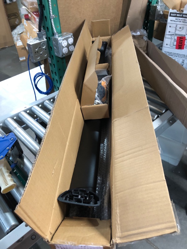 Photo 2 of **SEE NOTES**
AUXPACBO Lockable Cross Bar Fits for Tesla Model Y 2020 2021 2022 2023 Roof Rack Accessories Rooftop Luggage 