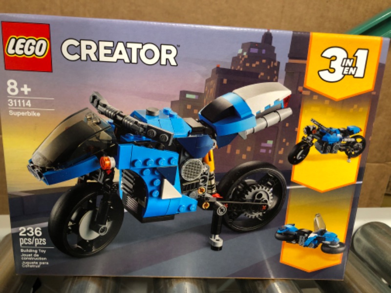 Photo 2 of *BRAND NEW* LEGO Creator 3in1 Superbike 31114