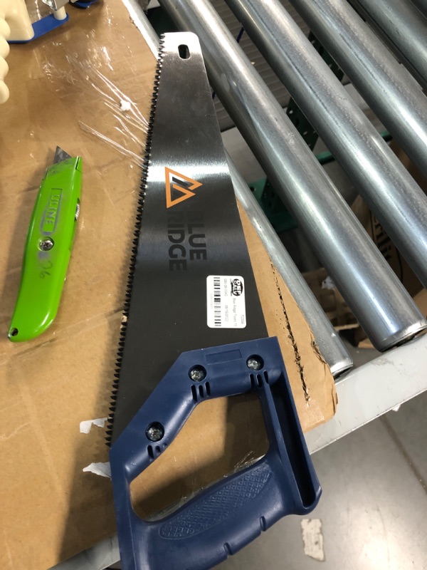 Photo 2 of 14 in. Pro Hand Saw, 11 TPI Fine-Cut Soft-Grip Hardpoint Handsaw Perfect for Sawing, Trimming, Gardening, Cutting Wood, Drywall, Plastic Pipes, Sharp Blade, Ergonomic Non-Slip Handle (Green)