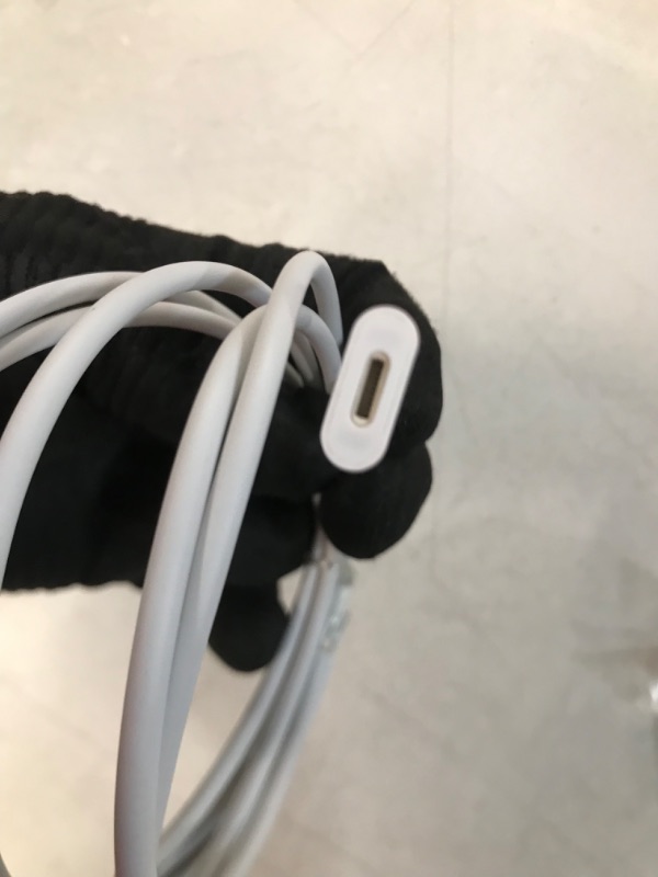 Photo 1 of apple cables bundle