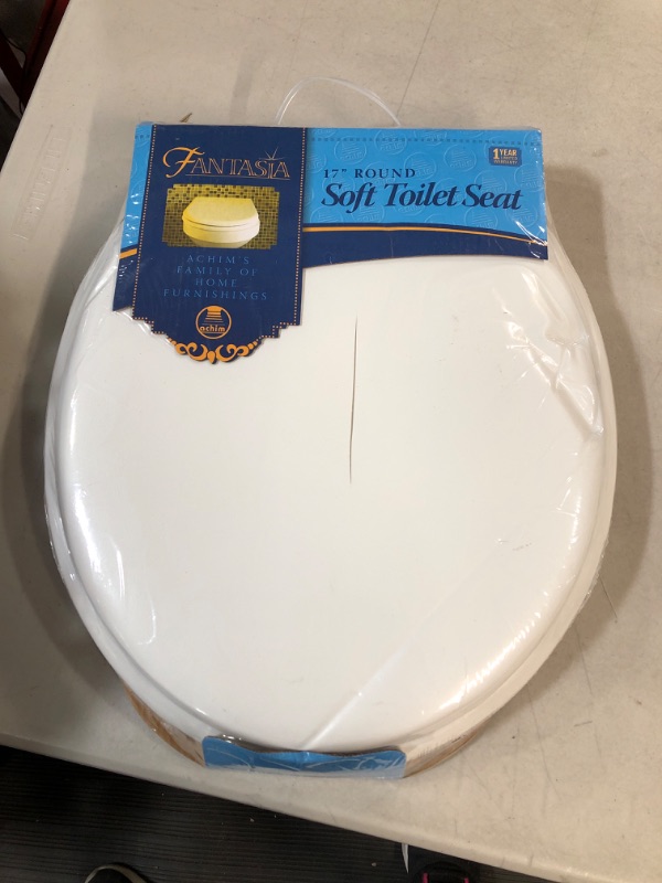 Photo 2 of (Damaged) Achim Fantasia 17 Soft Standard Vinyl Toilet Seat, One Size Fits All, White