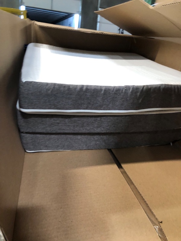 Photo 2 of **NEW** ALITTLE DIRTY FROM NO PACKAGING** Molblly Folding Mattress,Small Twin Size 3 inch.. 