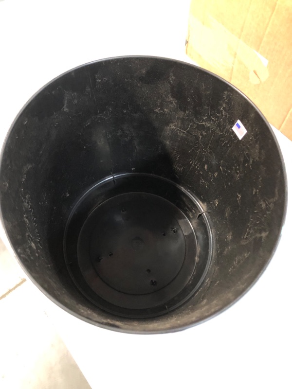 Photo 4 of **See Notes/USED** Novelty Majestic Full Depth Round Cylinder Pot, Glossy Black, 10-Inch (10108) 10.25" x 9.8" H"