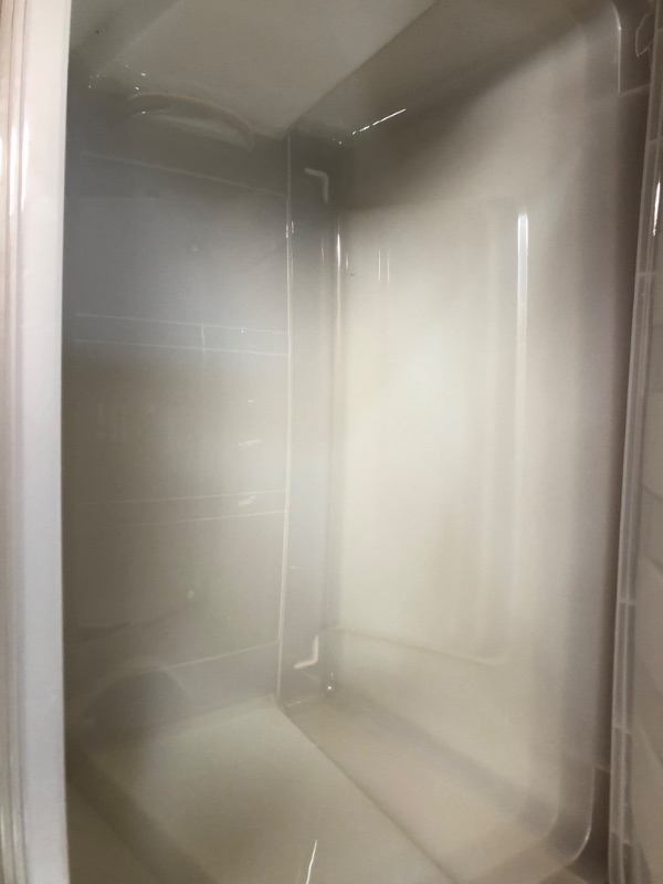Photo 1 of ***PARTS ONLY/DAMAGED**** IRIS USA 72 Qt. Plastic Storage Bin with Durable Lid and Secure Latching Buckles 4 Pack