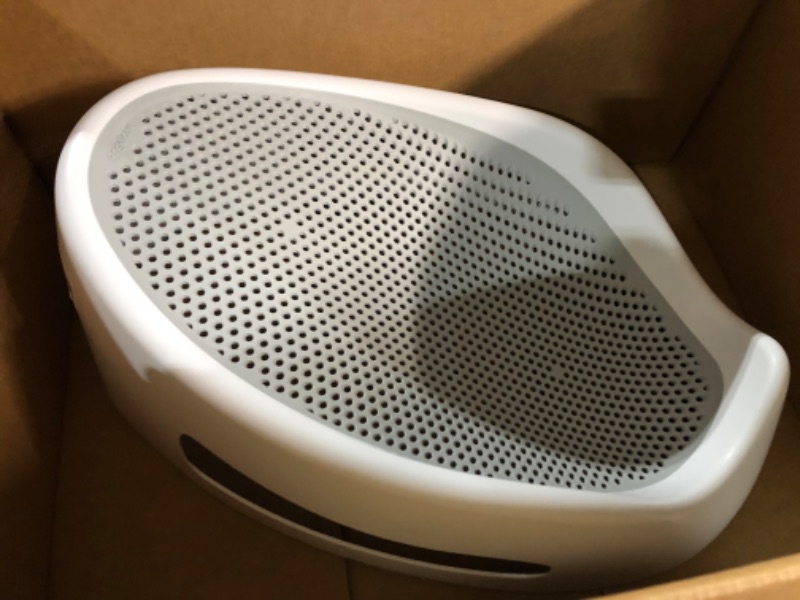 Photo 1 of Angelcare Baby Bath Support - Gray