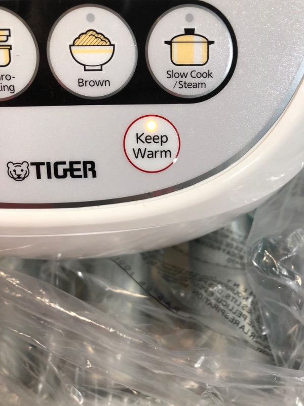 Photo 3 of *USED/SEE NOTES* Tiger Corporation 5-Cup Micom Rice Cooker with Food Steamer - White