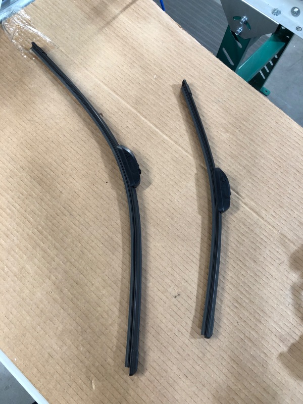 Photo 3 of Bosch ICON Wiper Blades 19AX1 26AX1(READ NOTES) 