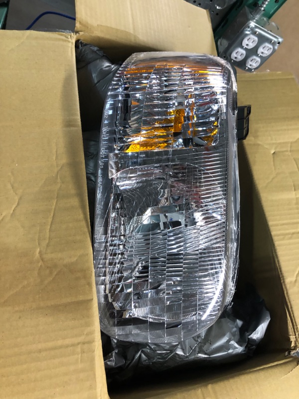 Photo 2 of Dorman 1591215 Passenger Side Headlight Assembly Compatible with Select Ford Models