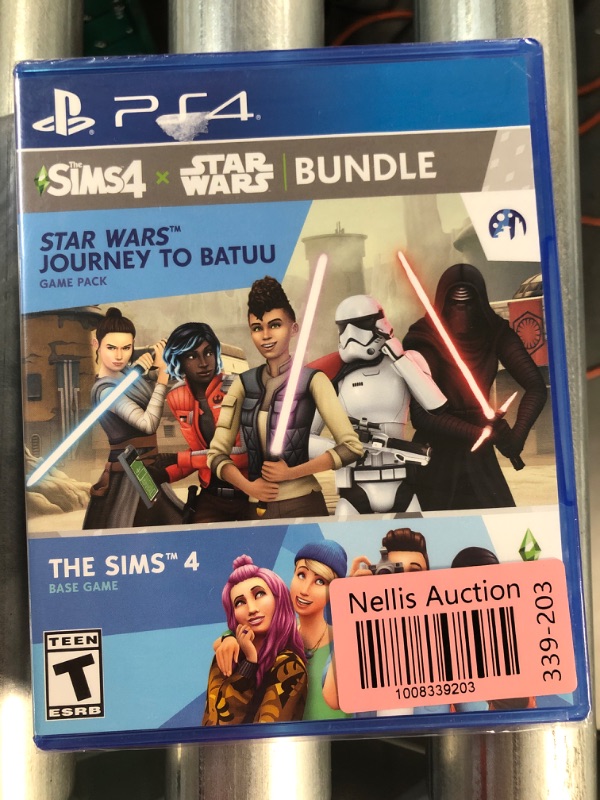 Photo 2 of The Sims 4 Plus Star Wars Journey to Batuu Bundle - PlayStation 4 