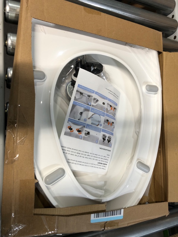 Photo 2 of Toilet seat, Slow Close, White heavy duty Toilet Seat.