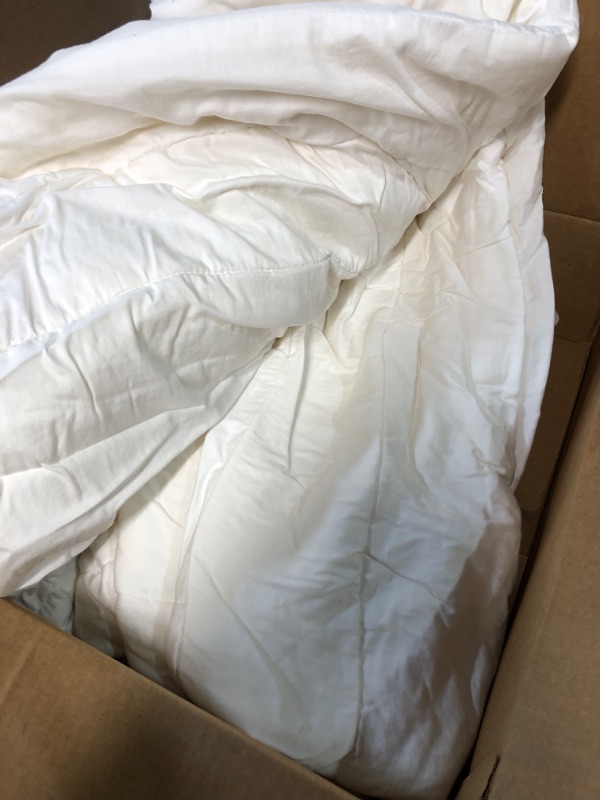 Photo 2 of [USED] Sleep and Beyond Comforter - Twin, 68x86in 