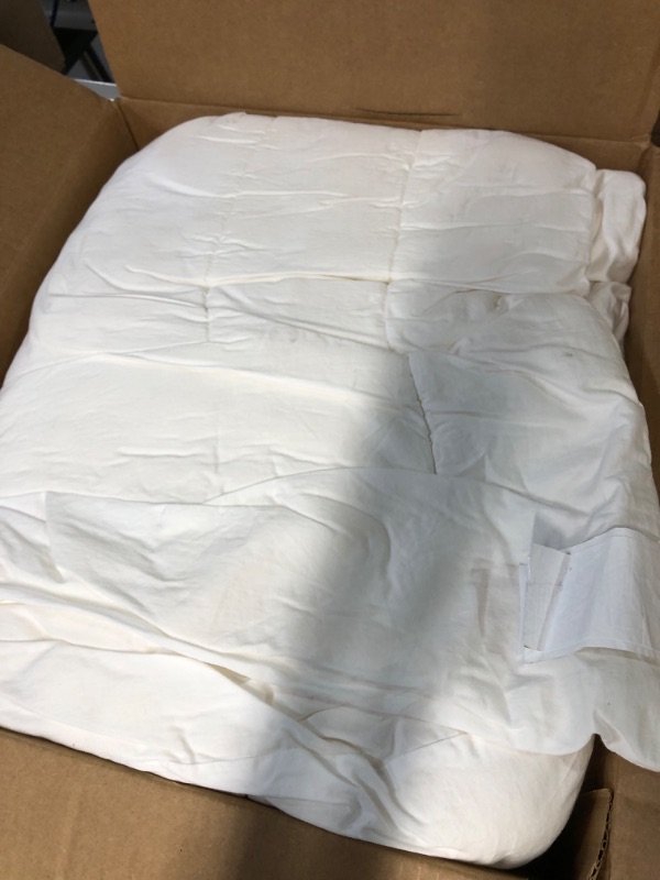 Photo 3 of [USED] Sleep and Beyond Comforter - Twin, 68x86in 