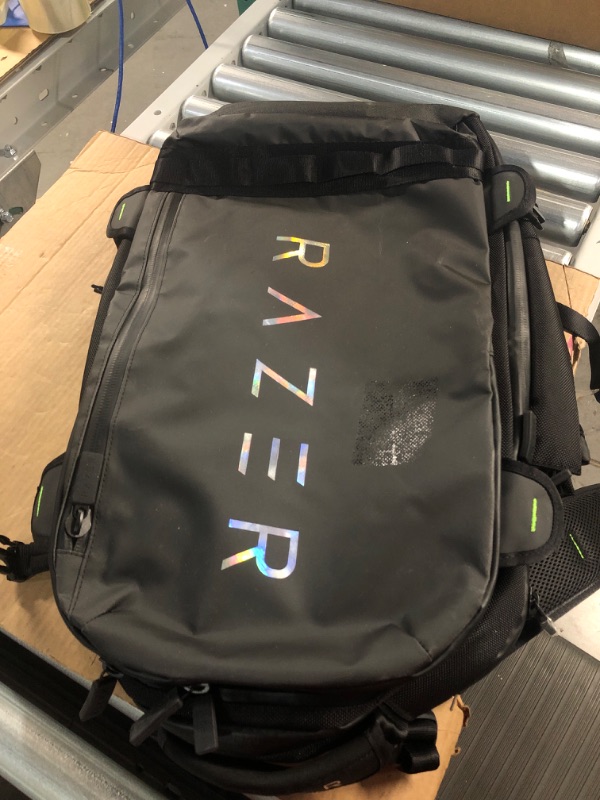 Photo 2 of SEE NOTES/USED-Razer Rogue 17" Backpack V3 Chromatic 